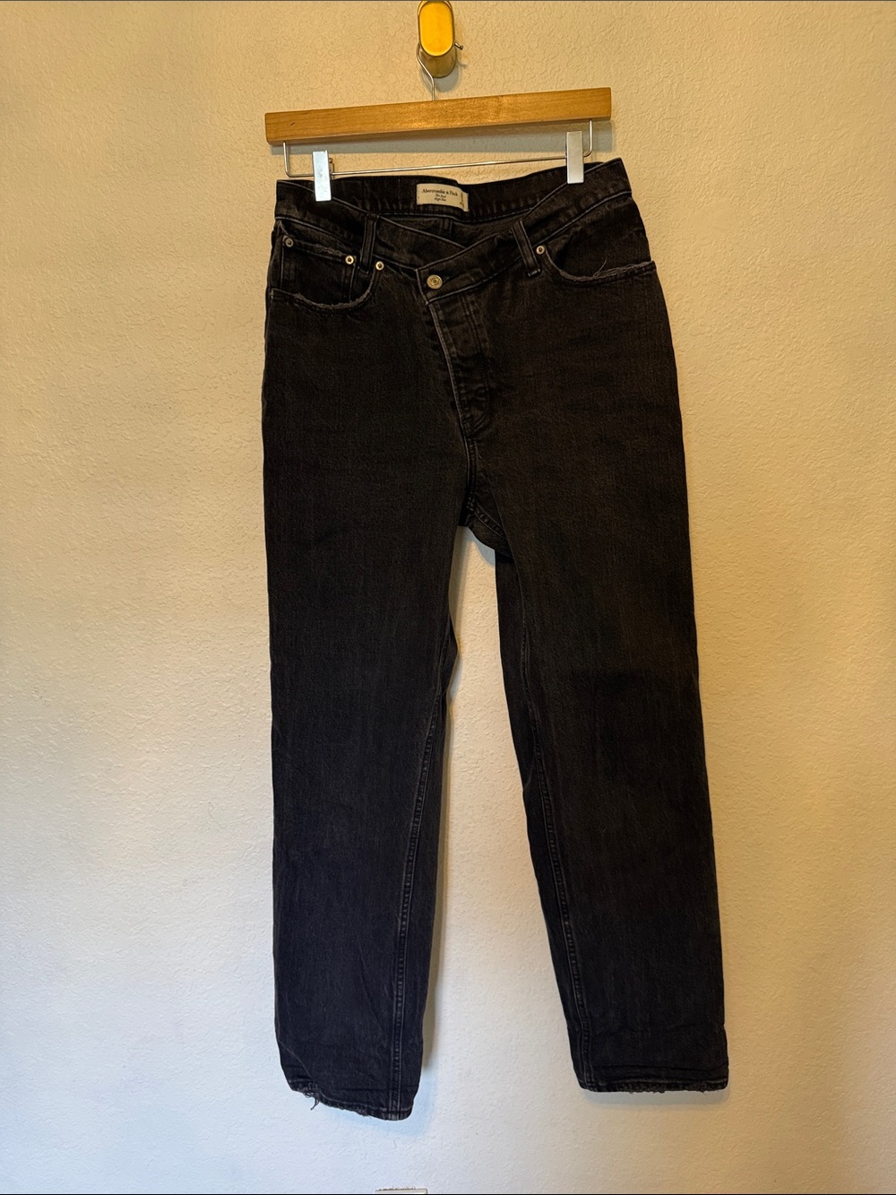Abercrombie & Fitch The Dad High Rise Crossover Black Jeans Black Size 6 - Picture 3 of 8